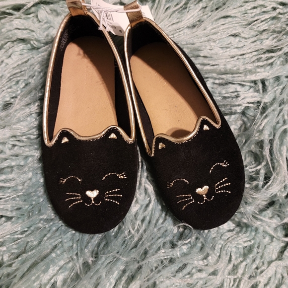 Shoes - Picture 2 of 3